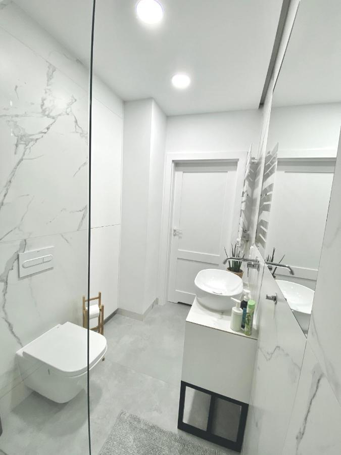 Mycherry - Old Town Apartment - Wiezienna 21C Wroclaw Dış mekan fotoğraf